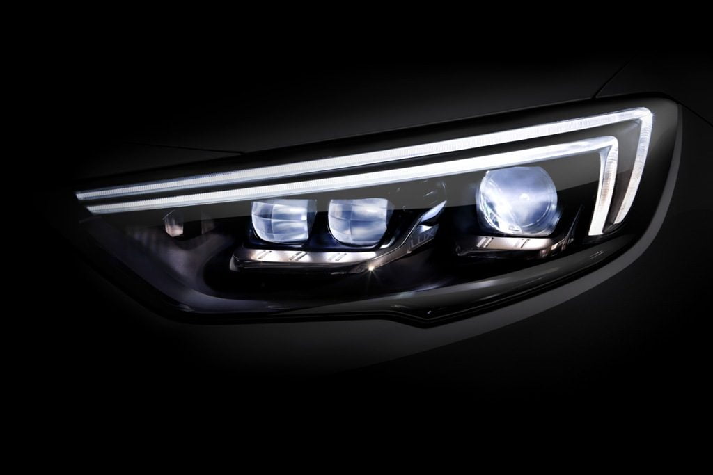 Opel-Insignia-IntelliLux-Matrix-Light-303845