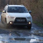 2011_mitsubishi_asx_test_surusu_02
