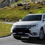 1520067216_Outlander_PHEV_1