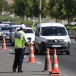 D100 kara yolu Kartal mevkisinde trafikte drift yapan şüpheli gözaltına alındı-2