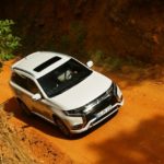 1544193713_Outlander_PHEV_I