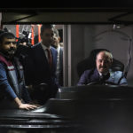 Bakan Varank ‘sessiz otobüs’ün direksiyonuna geçti-2