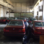 1990’lı yıllardan kalma kullanılmayan BMW’lerle dolu depo-3