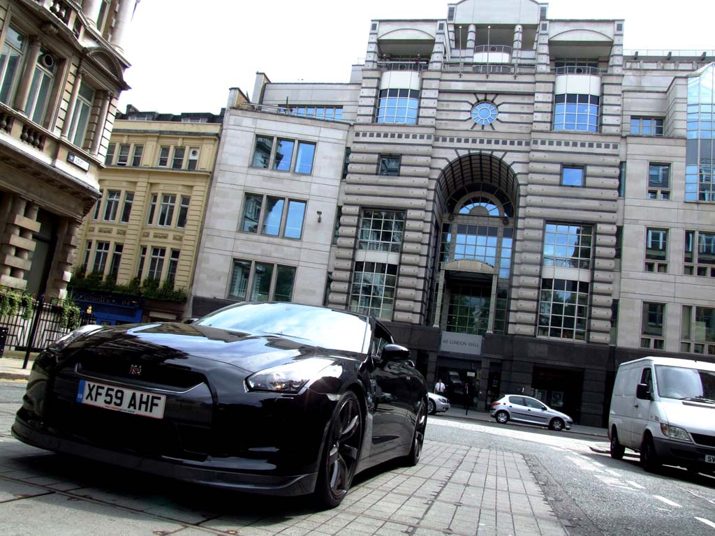 Nissan_GTR_TEST_Black_Edition_London_Umut_Ozgur_Sunay_Automobile_Magazine
