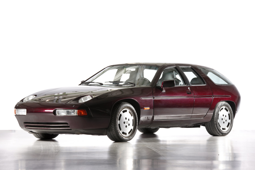 1980'lerden itibaren 928 Tipine göre dört kapılı prototip...