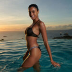 2021_Victoria_sSecret_PlajKoleksiyonu1 (4)