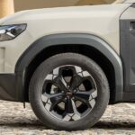 Original-5230-all-new-dacia-duster-hybrid-140-extreme-exterior-detail-6