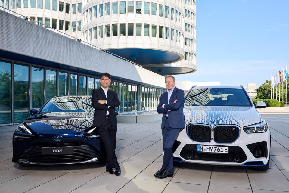 BMW hisse senedi fiyatı: çift tepe formasyonu oluşturdu