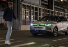 Le Opel a guida autonoma comunicheranno con pedoni e veicoli