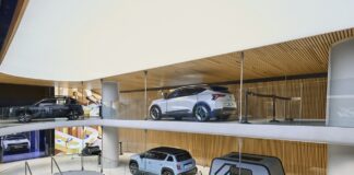 Le défilé renault ® the carwalk