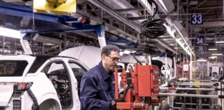 usine Stellantis Poissy