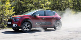 Test Driving: Citroen C3 SHINE 1.2 Puretech 110 S & S EAT6 - Automobile Magazine
