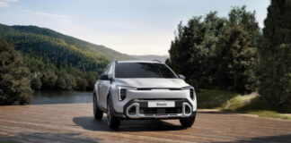 The new Kia Stonic breaks cover with a bold new look