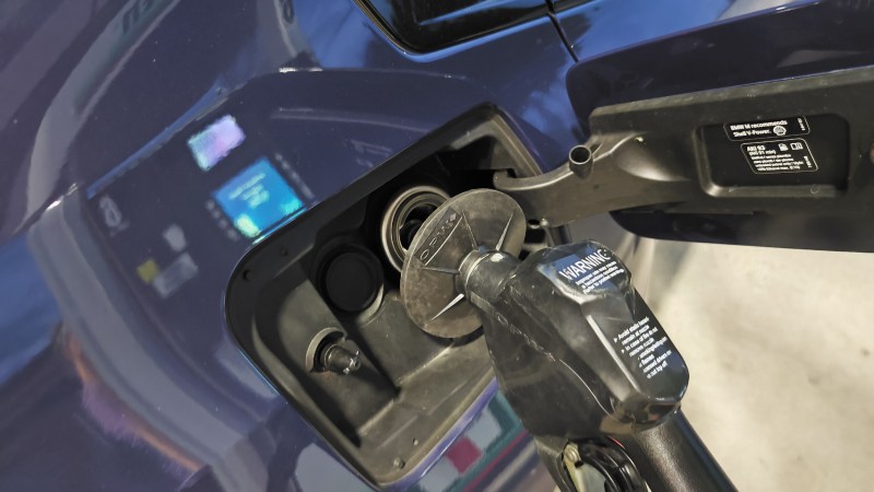 Fueling a a 2025 BMW M5
