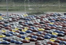 Auto Ue, 'mancano chip, stop della produzione imminente'