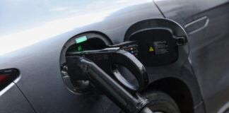 Bonus auto, si parte: quasi 600 milioni per le elettriche