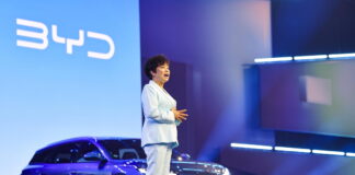 Byd soffre nel terzo trimestre, utile crolla del 33%