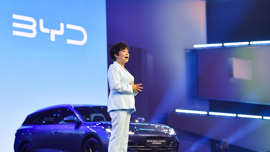 Byd soffre nel terzo trimestre, utile crolla del 33%