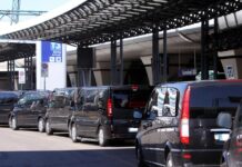 Controlli a taxi e ncc abusivi, 50 multe in estate a Fiumicino