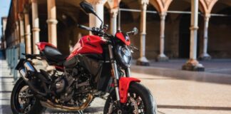 Ducati Monster rinasce all'insegna della tecnologia