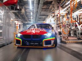 El BMW M2 Drift Competition de 1.100 CV sorprende al driftear dentro de la fábrica de BMW en Múnich