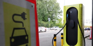 Le auto elettriche inquinano meno, ma dopo 2 anni di utilizzo