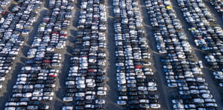 Leader Ue, avanti riesame norme su stop a benzina e diesel