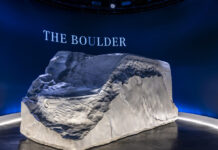 Mercedes racconta il futuro dei van con la scultura The Boulder Mercedes racconta il futuro dei van con la scultura The Boulder