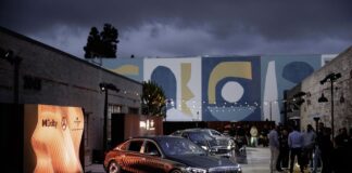 Mercedes trasforma una Maybach in studio audio