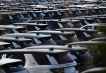 Produzione auto in Gb crollata dopo cyberattacco contro Jaguar