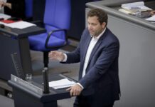 pressefoto-lars-klingbeil-plenum1-tobiaskoch