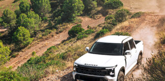 Santana Motors torna tra i 4x4 da lavoro con il pick-up 400