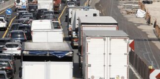 Veicoli commerciali in calo in Ue, aumentano solo vendite di bus