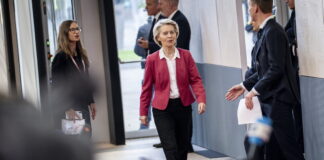 Von der Leyen, futuro auto deve essere 'made in Europe'