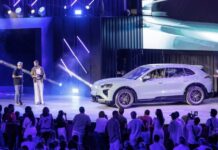 Porsche Cayenne Electric makes first public appearance in Dubai Porsche Cayenne Electric makes first public appearance in Dubai