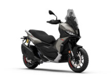 Aprilia SR GT 400 unisce il mondo di scooter e moto Aprilia SR GT 400 unisce il mondo di scooter e moto