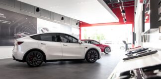 Tesla-Showroom