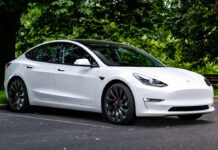 AutoScout24: Preisdruck bei gebrauchten E-Autos lässt nach Tesla-Model-3