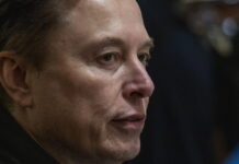 Azionisti Tesla approvano remunerazione da 1000 miliardi a Musk Azionisti Tesla approvano remunerazione da 1000 miliardi a Musk