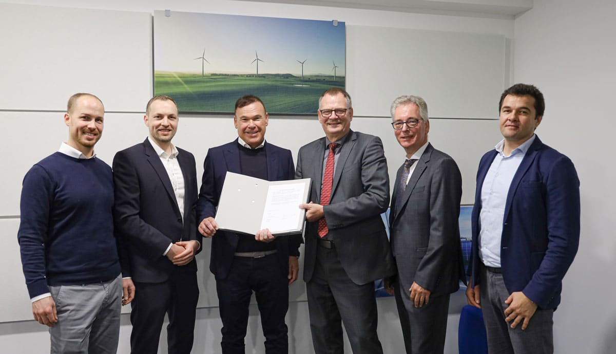 Vertragsunterzeichnung_Ladeinfrastruktur