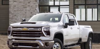 2024 Chevrolet Silverado HD LTZ DRW front three quarters