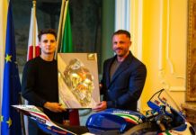 Ducati Penigale V4, Varşova’daki İtalyan büyükelçiliğinde tanıtıldı Ducati Penigale V4, Varşova'daki İtalyan büyükelçiliğinde tanıtıldı