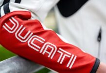 Ducati celebra i suoi 100 anni con una line di abbigliamento Ducati celebra i suoi 100 anni con una line di abbigliamento
