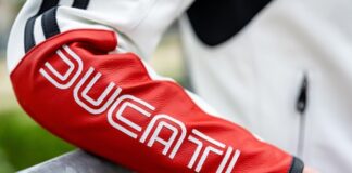 Ducati celebra i suoi 100 anni con una line di abbigliamento