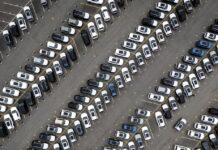 Europa, continua trend negativo auto, ma difesa in crescita