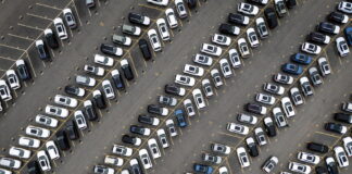 Europa, continua trend negativo auto, ma difesa in crescita