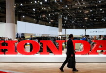 Honda rivede al ribasso le stime sull’utile annuale Honda rivede al ribasso le stime sull'utile annuale