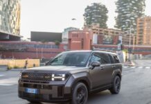Hyundai Santa Fe Plug-in Hybrid si rinnova per il 2026