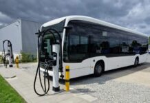 Kempower supplies electric bus chargers to Lippe, Germany Daimler buses mercedes benz ecitaro elektrobus electric bus kvg lippe kempower ladestation charging station min