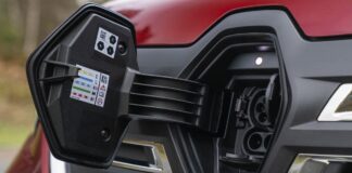 Renault-Kangoo-E-Tech-Electric-Ladeanschluss